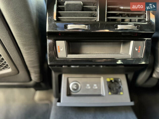 Белый Фольксваген Туарег, объемом двигателя 2.97 л и пробегом 135 тыс. км за 65700 $, фото 31 на Automoto.ua