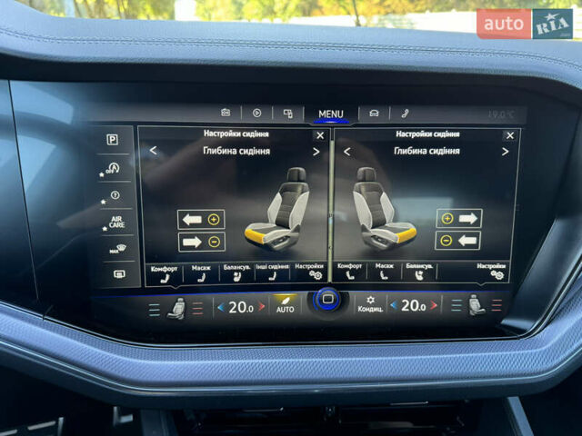 Белый Фольксваген Туарег, объемом двигателя 2.97 л и пробегом 135 тыс. км за 65700 $, фото 25 на Automoto.ua