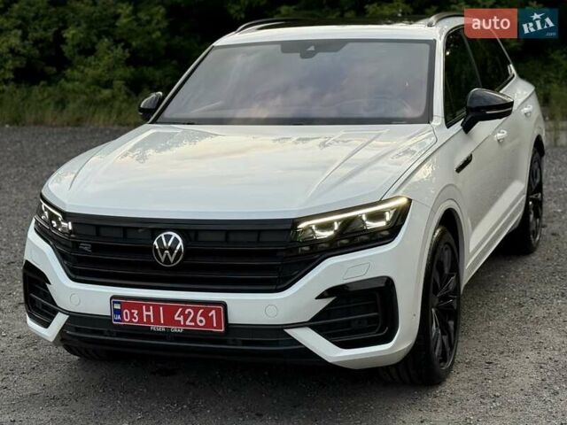 Белый Фольксваген Туарег, объемом двигателя 2.97 л и пробегом 131 тыс. км за 61990 $, фото 8 на Automoto.ua