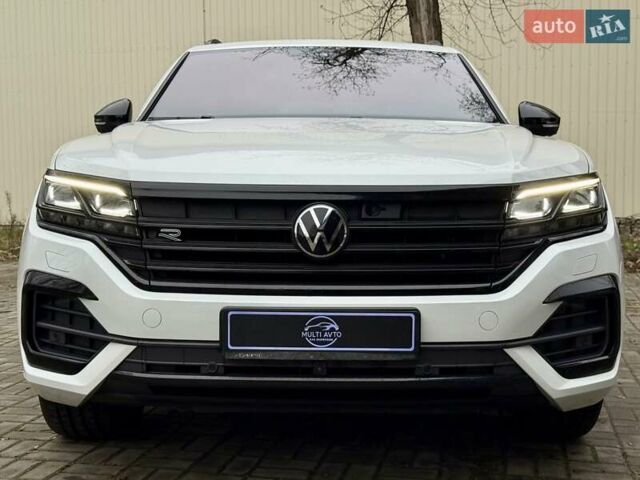 Білий Фольксваген Туарег, об'ємом двигуна 2.97 л та пробігом 79 тис. км за 63700 $, фото 9 на Automoto.ua