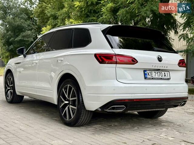 Білий Фольксваген Туарег, об'ємом двигуна 2.97 л та пробігом 77 тис. км за 64900 $, фото 18 на Automoto.ua