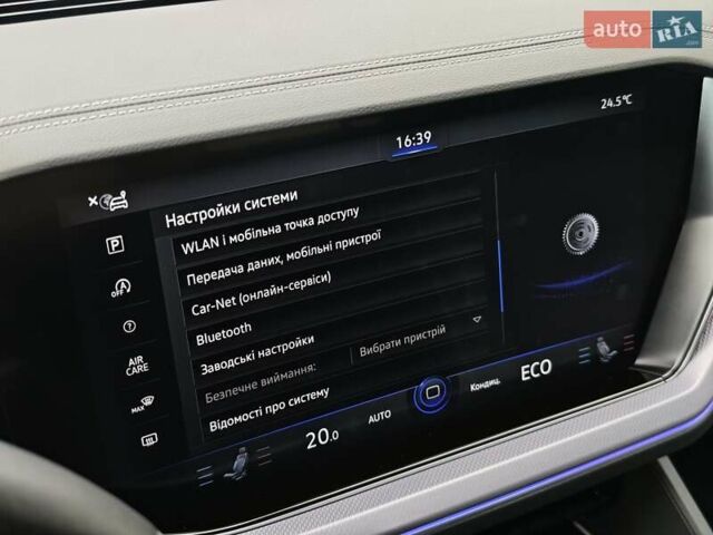 Белый Фольксваген Туарег, объемом двигателя 2.97 л и пробегом 68 тыс. км за 71500 $, фото 44 на Automoto.ua