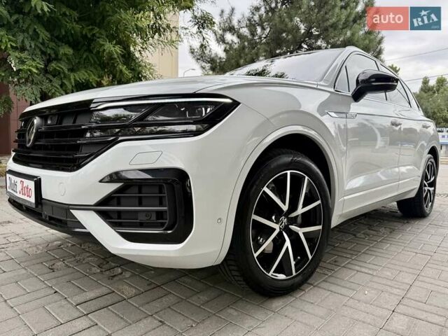 Білий Фольксваген Туарег, об'ємом двигуна 2.97 л та пробігом 77 тис. км за 64900 $, фото 4 на Automoto.ua