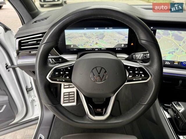 Білий Фольксваген Туарег, об'ємом двигуна 2.97 л та пробігом 77 тис. км за 64900 $, фото 39 на Automoto.ua
