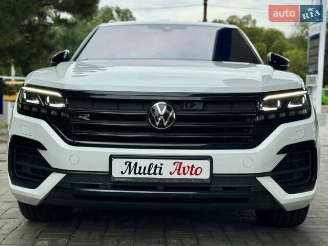 Білий Фольксваген Туарег, об'ємом двигуна 2.97 л та пробігом 77 тис. км за 64900 $, фото 8 на Automoto.ua