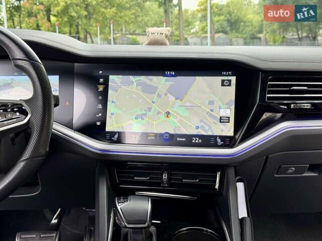 Білий Фольксваген Туарег, об'ємом двигуна 2.97 л та пробігом 77 тис. км за 64900 $, фото 33 на Automoto.ua