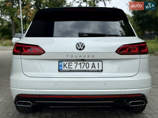 Білий Фольксваген Туарег, об'ємом двигуна 2.97 л та пробігом 77 тис. км за 64900 $, фото 16 на Automoto.ua