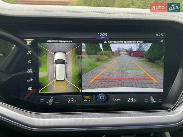 Білий Фольксваген Туарег, об'ємом двигуна 2.97 л та пробігом 100 тис. км за 63999 $, фото 16 на Automoto.ua