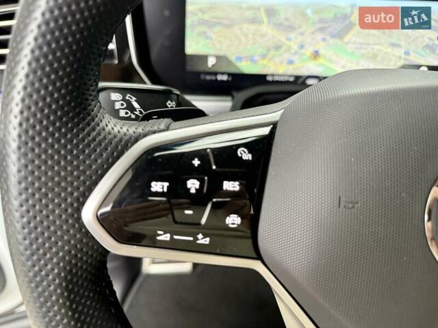 Білий Фольксваген Туарег, об'ємом двигуна 2.97 л та пробігом 77 тис. км за 64900 $, фото 42 на Automoto.ua