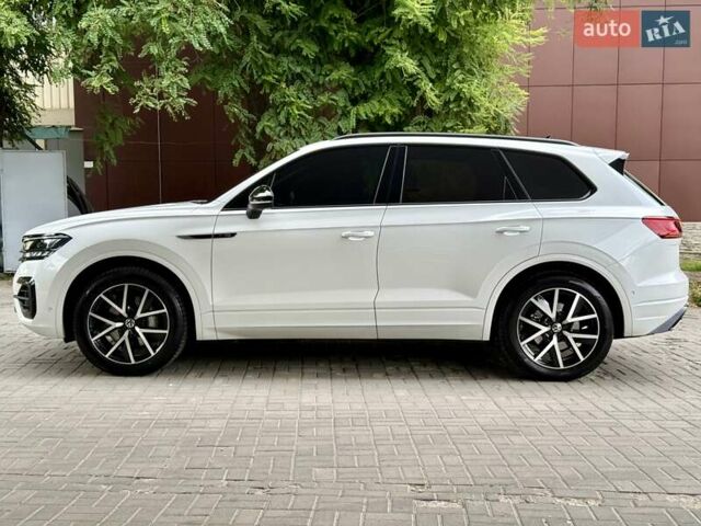 Білий Фольксваген Туарег, об'ємом двигуна 2.97 л та пробігом 77 тис. км за 64900 $, фото 21 на Automoto.ua