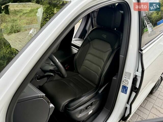 Білий Фольксваген Туарег, об'ємом двигуна 2.97 л та пробігом 77 тис. км за 64900 $, фото 26 на Automoto.ua