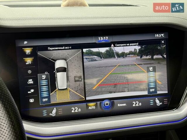 Білий Фольксваген Туарег, об'ємом двигуна 2.97 л та пробігом 77 тис. км за 64900 $, фото 38 на Automoto.ua