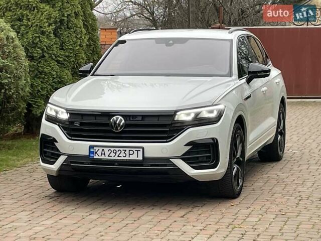 Білий Фольксваген Туарег, об'ємом двигуна 2.97 л та пробігом 100 тис. км за 63999 $, фото 10 на Automoto.ua