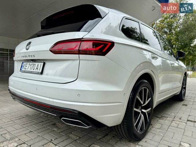 Білий Фольксваген Туарег, об'ємом двигуна 2.97 л та пробігом 77 тис. км за 64900 $, фото 13 на Automoto.ua
