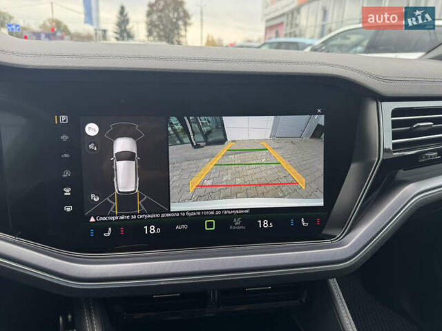 Білий Фольксваген Туарег, об'ємом двигуна 2.97 л та пробігом 33 тис. км за 76900 $, фото 23 на Automoto.ua