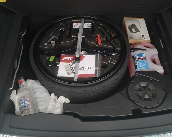 Белый Фольксваген Туарег, объемом двигателя 3 л и пробегом 55 тыс. км за 85500 $, фото 19 на Automoto.ua