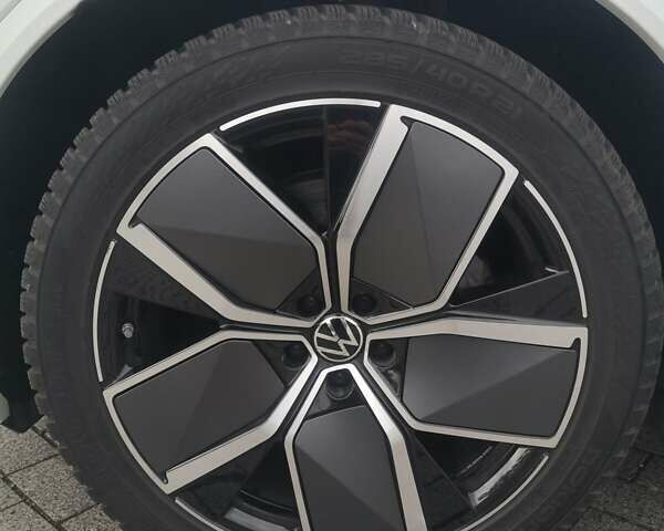 Белый Фольксваген Туарег, объемом двигателя 3 л и пробегом 55 тыс. км за 85500 $, фото 12 на Automoto.ua