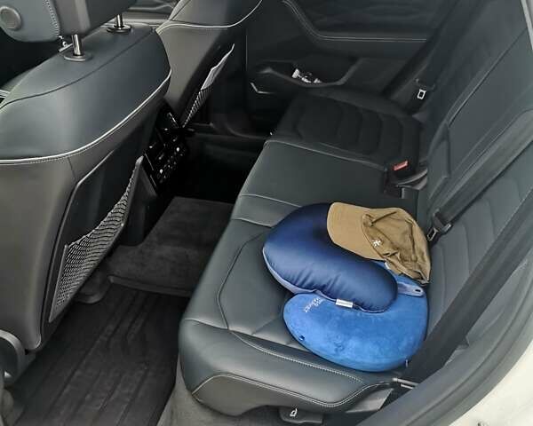 Белый Фольксваген Туарег, объемом двигателя 3 л и пробегом 55 тыс. км за 85500 $, фото 23 на Automoto.ua