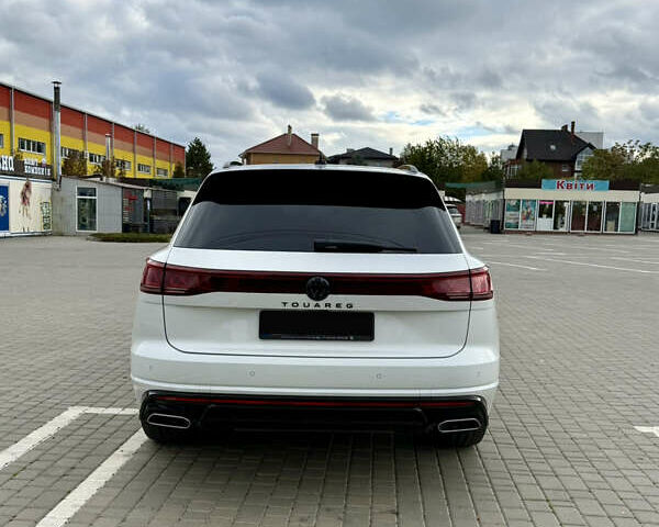 Белый Фольксваген Туарег, объемом двигателя 2.97 л и пробегом 2 тыс. км за 92000 $, фото 6 на Automoto.ua