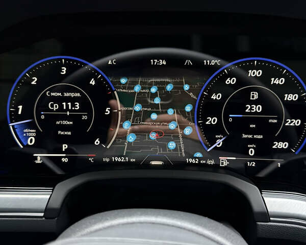 Белый Фольксваген Туарег, объемом двигателя 2.97 л и пробегом 2 тыс. км за 92000 $, фото 35 на Automoto.ua