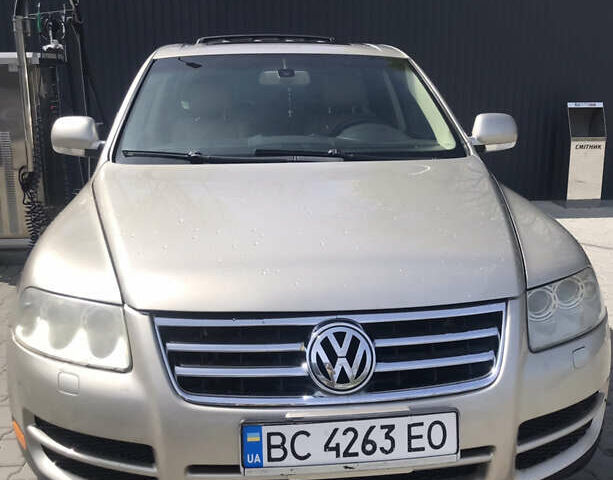 Бежевый Фольксваген Туарег, объемом двигателя 3.2 л и пробегом 332 тыс. км за 6500 $, фото 1 на Automoto.ua