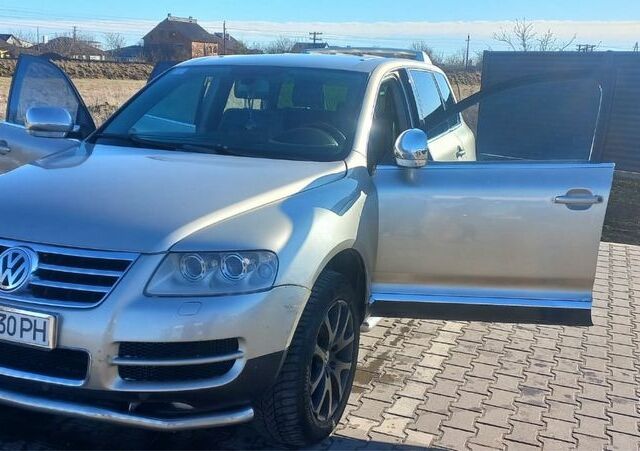 Бежевый Фольксваген Туарег, объемом двигателя 3 л и пробегом 298 тыс. км за 7950 $, фото 2 на Automoto.ua