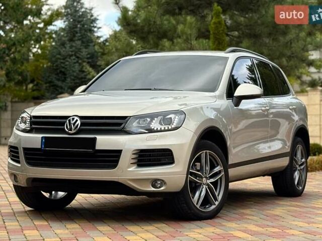 Бежевый Фольксваген Туарег, объемом двигателя 3 л и пробегом 180 тыс. км за 16000 $, фото 2 на Automoto.ua