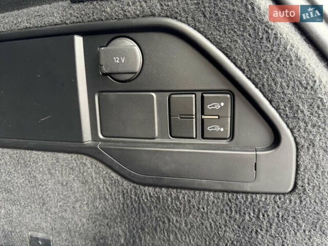 Бежевый Фольксваген Туарег, объемом двигателя 3 л и пробегом 180 тыс. км за 16000 $, фото 29 на Automoto.ua