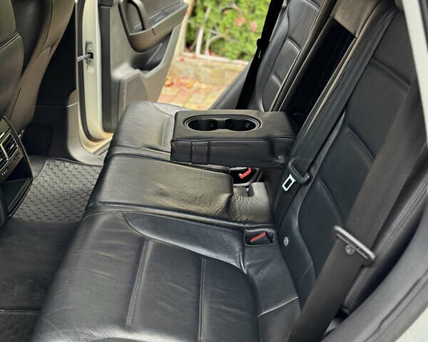 Бежевый Фольксваген Туарег, объемом двигателя 3 л и пробегом 180 тыс. км за 16000 $, фото 18 на Automoto.ua