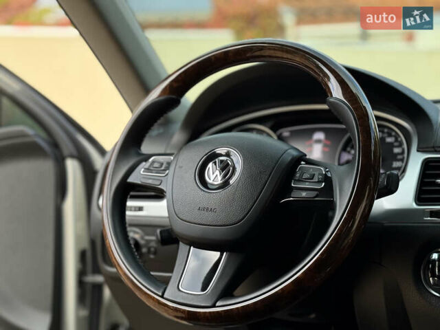 Бежевый Фольксваген Туарег, объемом двигателя 3 л и пробегом 180 тыс. км за 16000 $, фото 28 на Automoto.ua