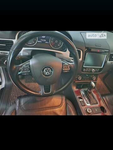 Бежевий Фольксваген Туарег, об'ємом двигуна 3.6 л та пробігом 243 тис. км за 15900 $, фото 4 на Automoto.ua