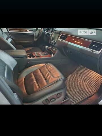 Бежевий Фольксваген Туарег, об'ємом двигуна 3.6 л та пробігом 243 тис. км за 15900 $, фото 3 на Automoto.ua