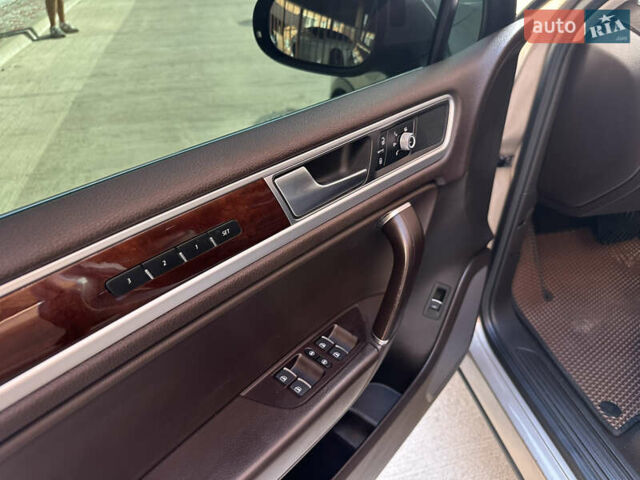 Бежевый Фольксваген Туарег, объемом двигателя 2.97 л и пробегом 183 тыс. км за 26500 $, фото 15 на Automoto.ua