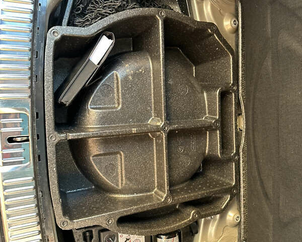 Бежевый Фольксваген Туарег, объемом двигателя 2.97 л и пробегом 183 тыс. км за 26500 $, фото 24 на Automoto.ua