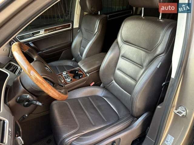 Бежевый Фольксваген Туарег, объемом двигателя 2.97 л и пробегом 183 тыс. км за 26500 $, фото 16 на Automoto.ua