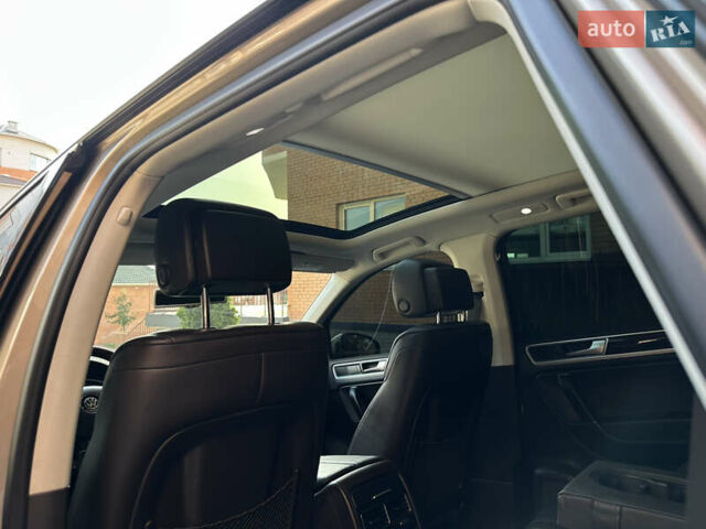 Бежевый Фольксваген Туарег, объемом двигателя 2.97 л и пробегом 183 тыс. км за 26500 $, фото 20 на Automoto.ua