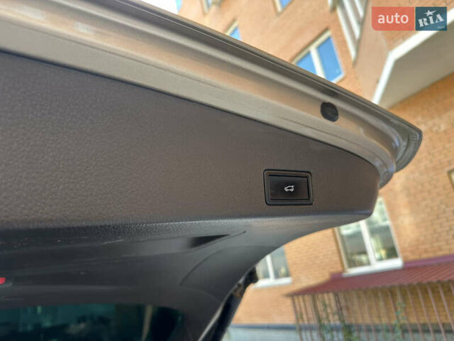 Бежевый Фольксваген Туарег, объемом двигателя 2.97 л и пробегом 183 тыс. км за 26500 $, фото 25 на Automoto.ua