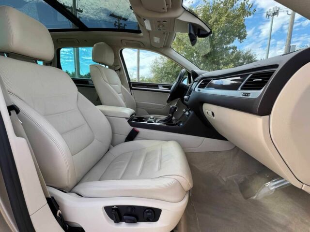 Бежевый Фольксваген Туарег, объемом двигателя 3.6 л и пробегом 76 тыс. км за 7300 $, фото 8 на Automoto.ua