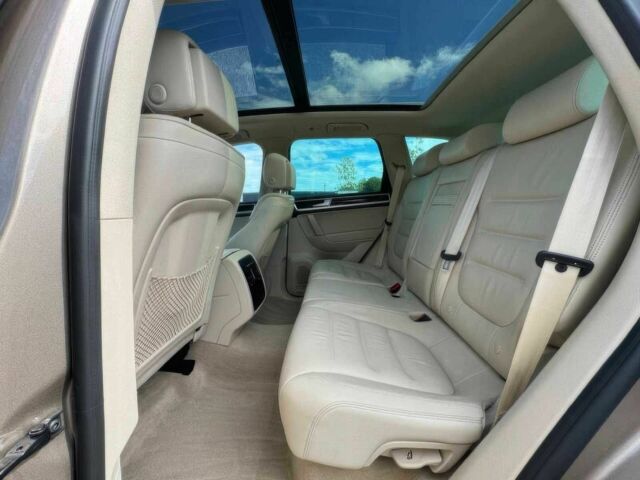 Бежевый Фольксваген Туарег, объемом двигателя 3.6 л и пробегом 71 тыс. км за 13600 $, фото 11 на Automoto.ua