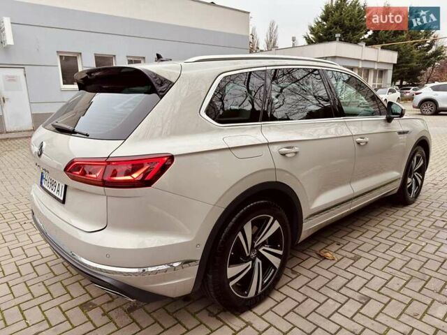 Бежевий Фольксваген Туарег, об'ємом двигуна 3 л та пробігом 72 тис. км за 47900 $, фото 5 на Automoto.ua