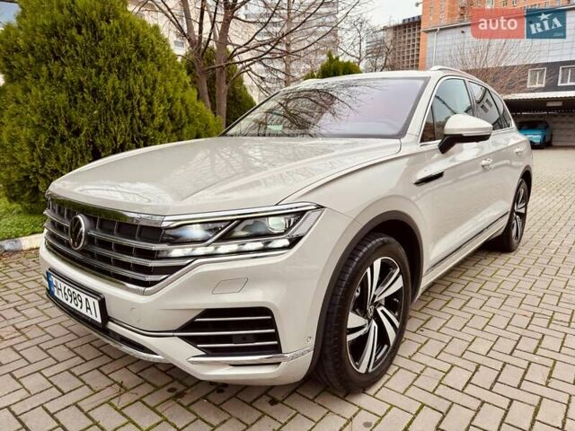 Бежевий Фольксваген Туарег, об'ємом двигуна 3 л та пробігом 72 тис. км за 47900 $, фото 3 на Automoto.ua