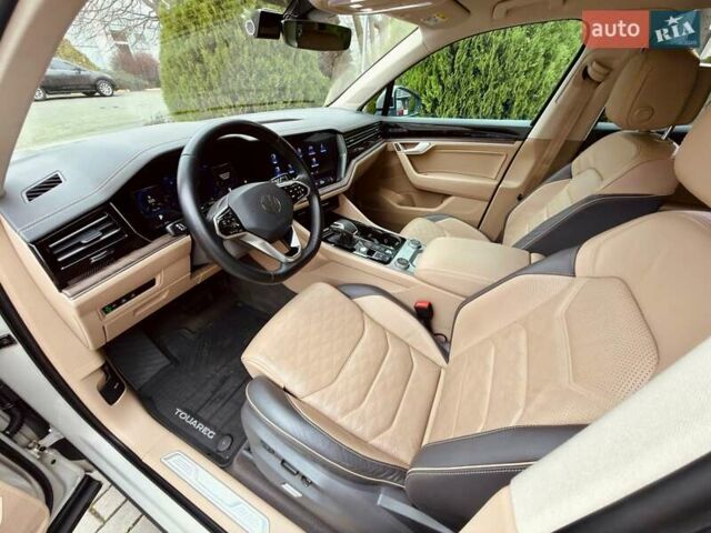 Бежевий Фольксваген Туарег, об'ємом двигуна 3 л та пробігом 72 тис. км за 47900 $, фото 19 на Automoto.ua