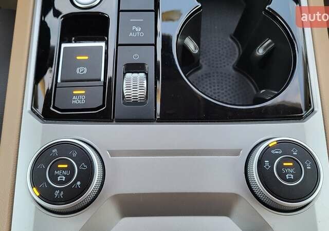 Бежевий Фольксваген Туарег, об'ємом двигуна 2.97 л та пробігом 128 тис. км за 53500 $, фото 50 на Automoto.ua