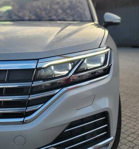 Бежевий Фольксваген Туарег, об'ємом двигуна 2.97 л та пробігом 128 тис. км за 53500 $, фото 29 на Automoto.ua