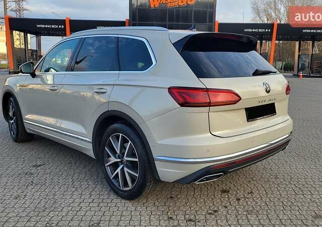 Бежевий Фольксваген Туарег, об'ємом двигуна 2.97 л та пробігом 128 тис. км за 53500 $, фото 19 на Automoto.ua