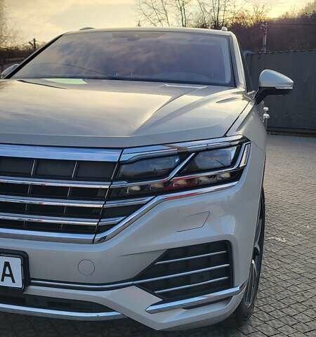 Бежевий Фольксваген Туарег, об'ємом двигуна 2.97 л та пробігом 128 тис. км за 53500 $, фото 27 на Automoto.ua