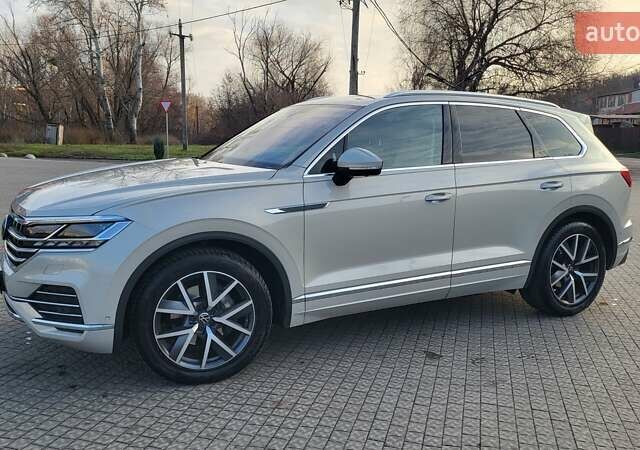 Бежевий Фольксваген Туарег, об'ємом двигуна 2.97 л та пробігом 128 тис. км за 53500 $, фото 22 на Automoto.ua