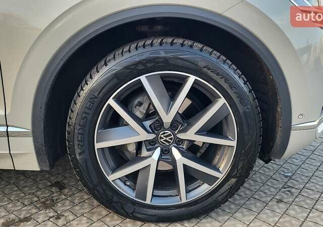 Бежевий Фольксваген Туарег, об'ємом двигуна 2.97 л та пробігом 128 тис. км за 53500 $, фото 84 на Automoto.ua