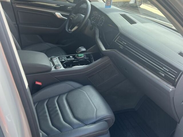 Бежевый Фольксваген Туарег, объемом двигателя 3 л и пробегом 127 тыс. км за 52500 $, фото 17 на Automoto.ua