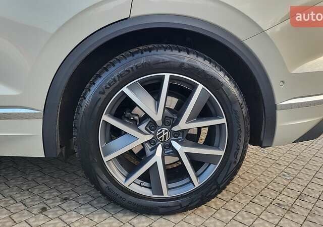 Бежевий Фольксваген Туарег, об'ємом двигуна 2.97 л та пробігом 128 тис. км за 53500 $, фото 83 на Automoto.ua